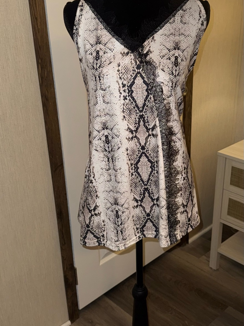 Snake-Print Lace-Trim V-Neck Cami in Black & White